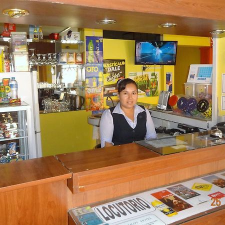 צ'יקלאיו Hotel Humboldt מראה חיצוני תמונה