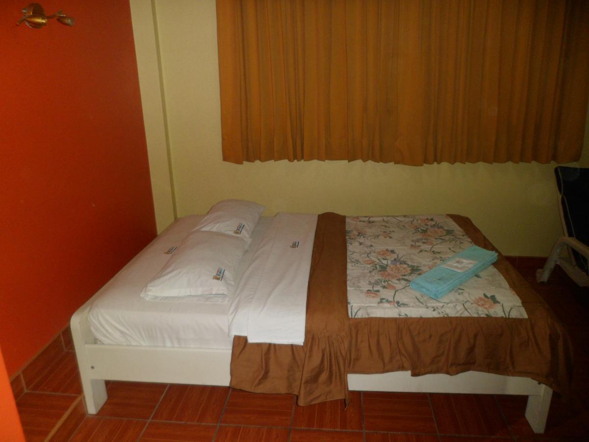 צ'יקלאיו Hotel Humboldt מראה חיצוני תמונה
