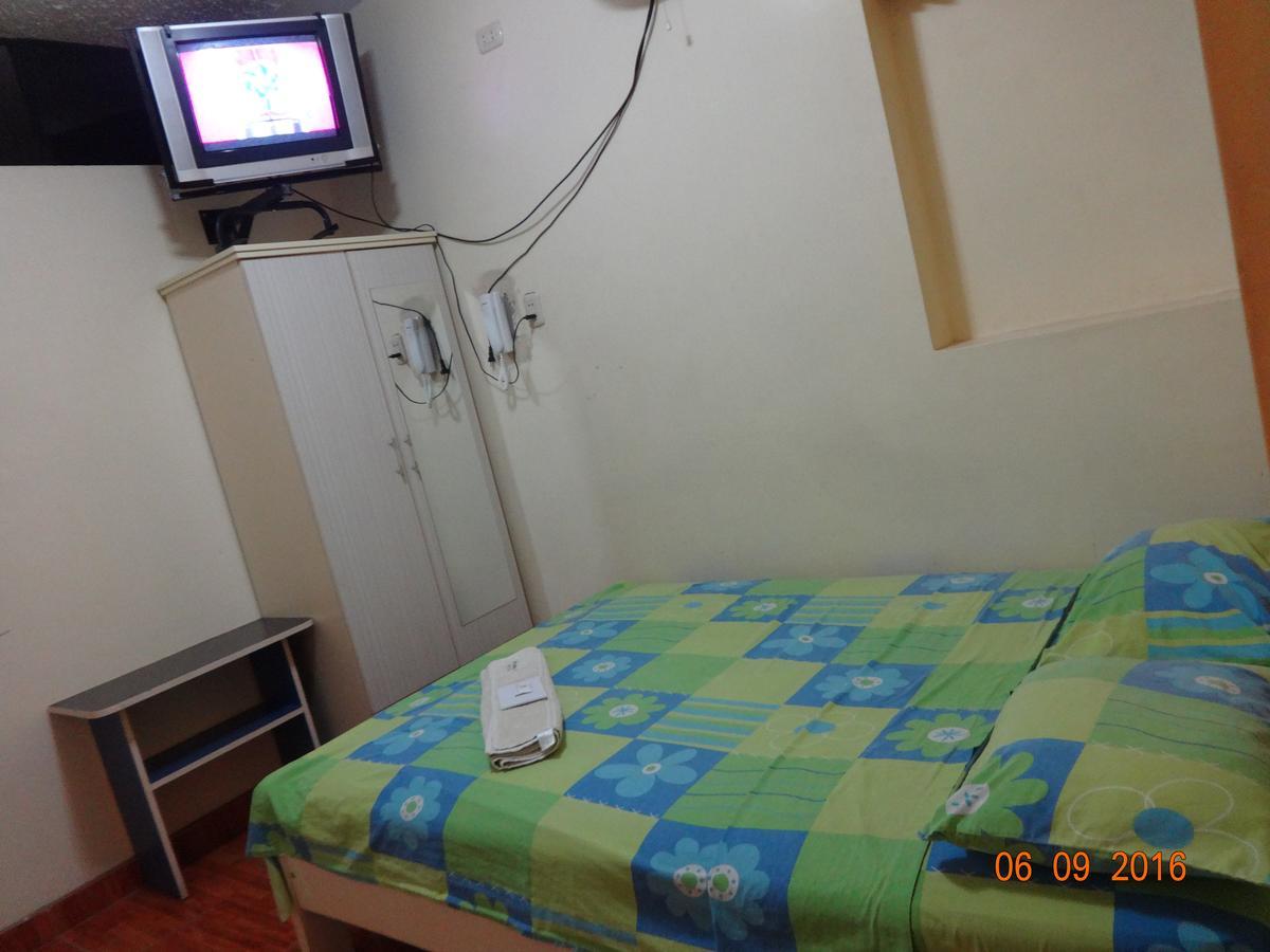 צ'יקלאיו Hotel Humboldt מראה חיצוני תמונה
